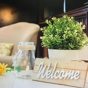 Mercedes, Hotel